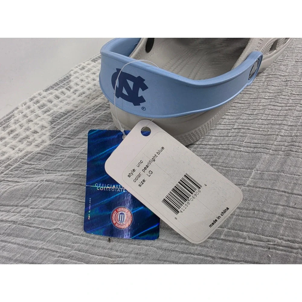 UNC North Carolina Tar Heels Crocs Classic Clogs Pearl Blue Mens 8-9 W 10-11